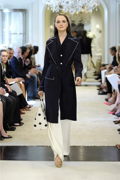 Look 9